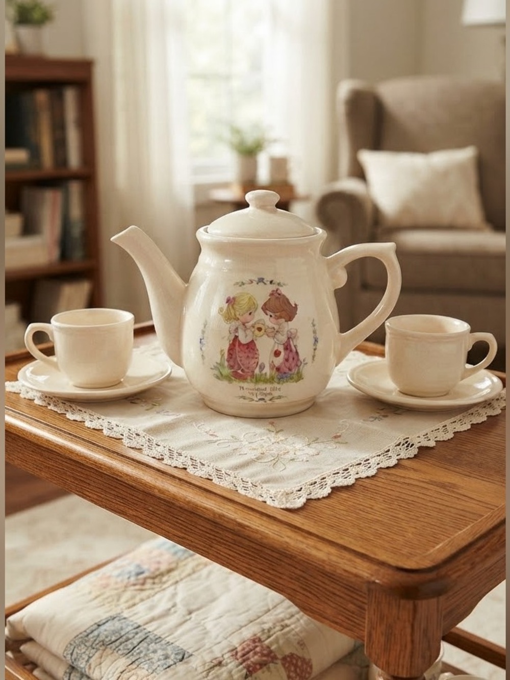 Precious Moments FRIENDSHIP HITS THE SPOT Coffee Or Tea Pot 1998